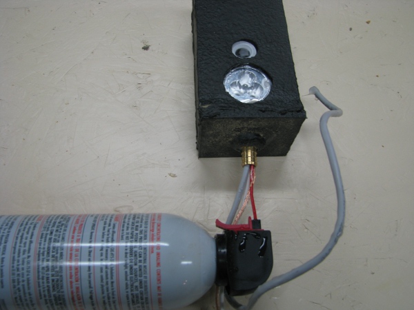 9-canned-air-into-camrea